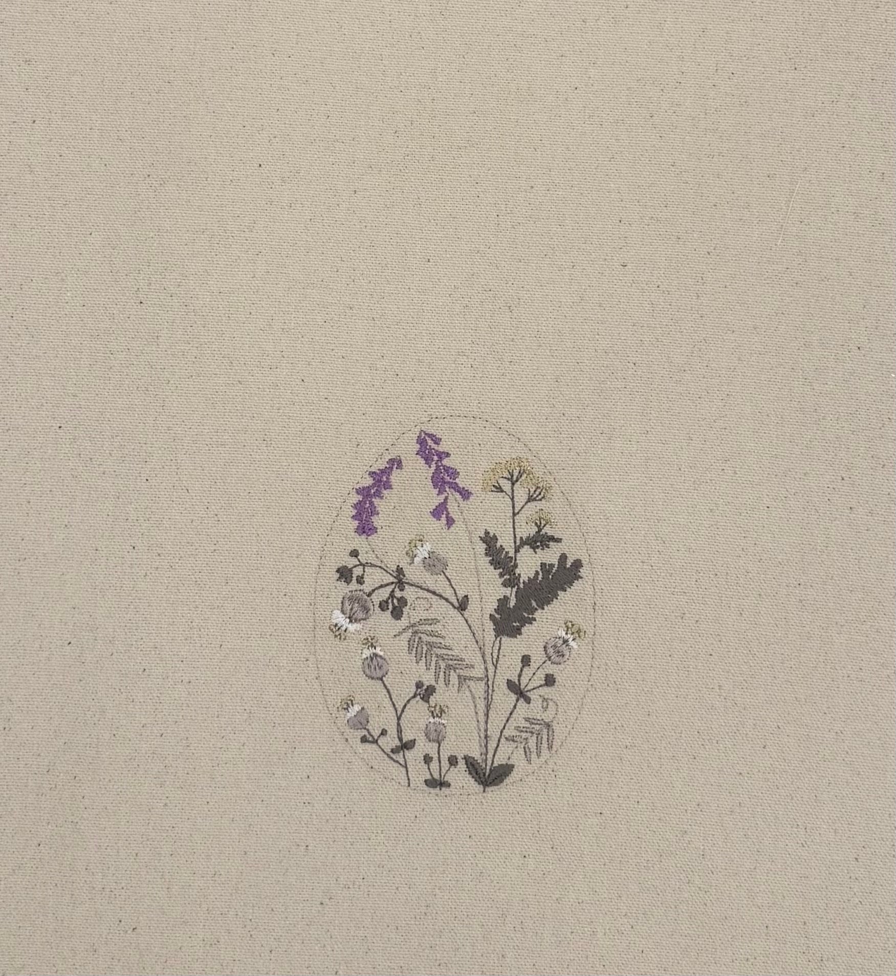 Stoffbeutel mit Blumenstickerei im Wildblumen-Design